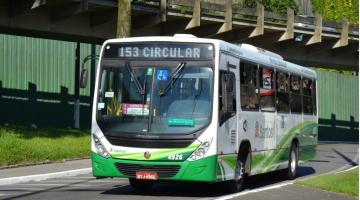 ônibus passando em via #paratodosverem 