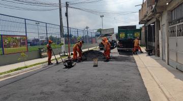 operários atuando na obra #paratodosverem 