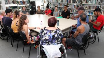 Encontro em Santos debate capacitação e inclusão de pessoas com deficiência