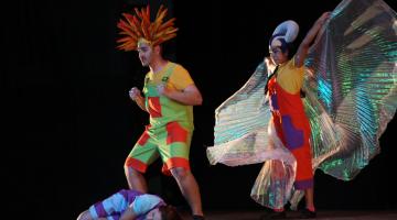 Prefeitura lança projeto Hora da Cultura com apresentações música e teatro.Veja vídeo