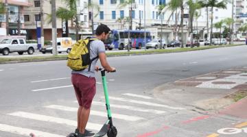 Novidade em Santos, patinete elétrico tem regras de velocidade e estacionamento