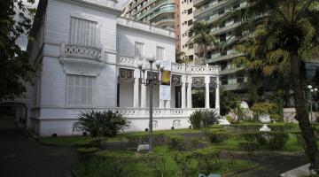 Linha Conheça Santos tem parada para visitar a Pinacoteca