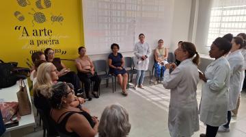 Palestra na Casa da Mulher de Santos. #Paratodosverem