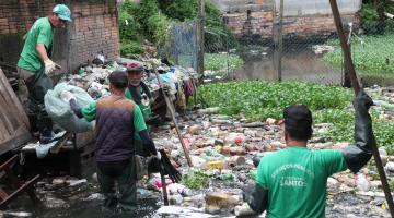 Rio Furado passa por nova limpeza para retirada de lixo 