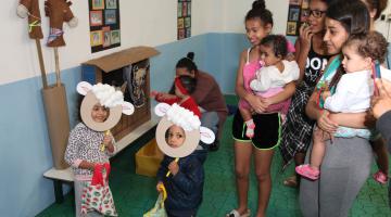 Escola municipal em Santos reúne crianças e pais em feira das ciências