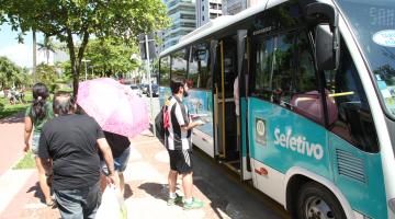 Linha turística apresenta atrações de Santos a mais de 500 turistas