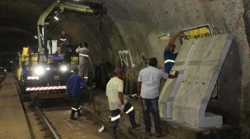 Começa instalação das peças de barreira no túnel do VLT em Santos