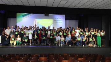 Mais de 70 atletas recebem prêmio em noite de festa do esporte santista