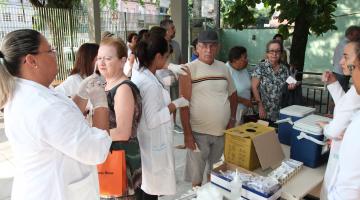 Santos recebe lote de vacinas contra a gripe e prorroga campanha