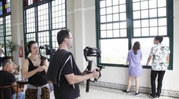 jovens fazem filmagem #paratodosverem 