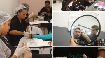 alunos em ação em trabalhos de cabelereiro e manicure #paratodosverem