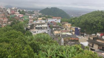 vista geral de morro em santos. #paratodosverem