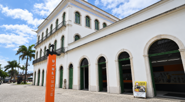 fachada do museu pelé #paratodosverem