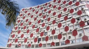 fachada de tradicional edifício do gonzaga. #paratodosverem 