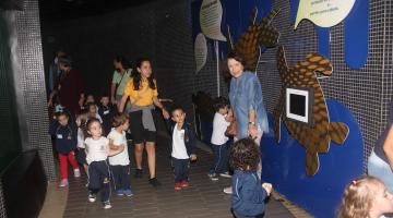 Projeto leva crianças da rede municipal de ensino ao Aquário de Santos
