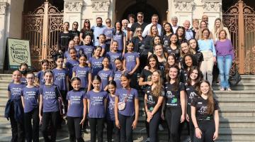 Escolas de dança de Santos são homenageadas por resultado em festival 