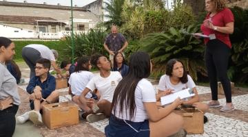 alunos durante oficina #paratodosverem 