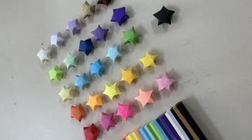 origamis na mesa #paratodosverem
