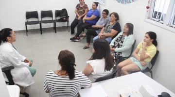 mulheres conversando na policlínica #paratodosverem