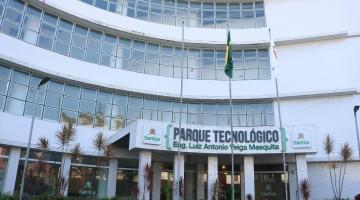 fachada do parque tecnológico #paratodosverem