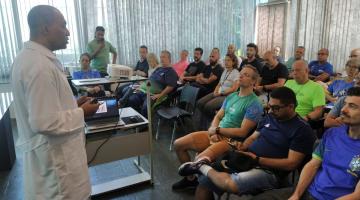 Servidores municipais da área esportiva participam de palestra sobre Transtorno do Espectro Autista em Santos