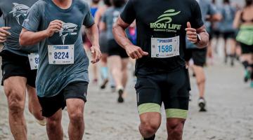 Corrida na areia da praia. #paratodosverem