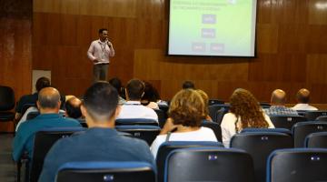 Palestra orienta servidores sobre planejamento orçamentário municipal