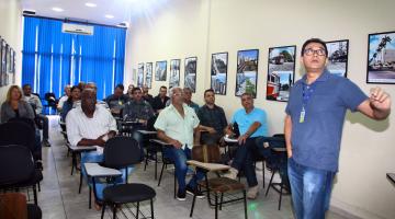 Agentes de trânsito de Santos fazem curso de reciclagem e atualização