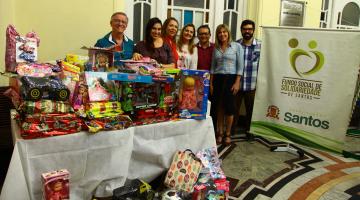 Noite do Servidor arrecada quase mil brinquedos para campanha de Natal 