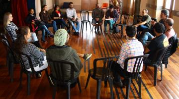 Artistas participam de evento trabalhista no Guarany