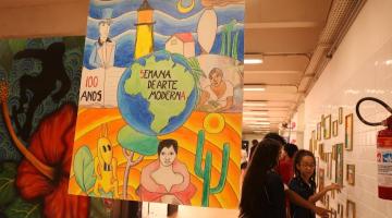 Alunos de Santos expõem trabalhos em feira cultural inspirada na Semana de 22