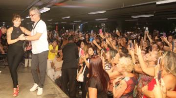 Carlinhos de Jesus dançando. #Paratodosverem