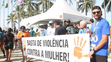 Conscientização sobre violência contra a mulher, crianças e adolescentes é realizada em prova esportiva em Santos