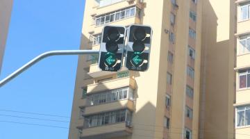 Projeto de sincronismo dos semáforos é apresentado à comissão de transportes em Santos