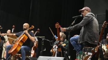  Zeca Baleiro e Sinfônica de Santos se preparam para o show deste sábado