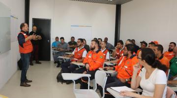 Plano preventivo de queda de árvores de Santos é discutido em workshop 