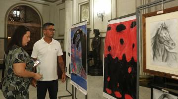 Obras de artistas com autismo serão expostas em shopping de Santos