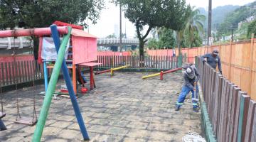 Praça no Centro Histórico de Santos recebe serviços de revitalização