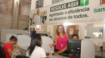 mulher sendo atendida no mutirão #paratodosverem