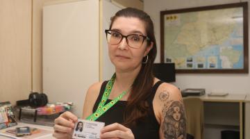 Luana mostra sua carteira especial. #Paratodosverem