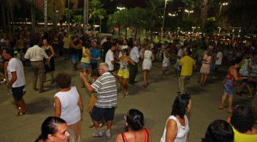 Domingo é dia de Baile na Praia e na Zona Noroeste 