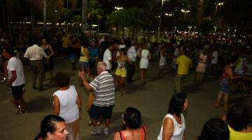 Bailes têm edição neste domingo na orla e ZN