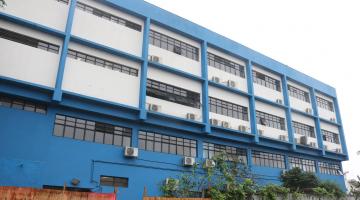 a fachada da escola em obras. #paratodosverem