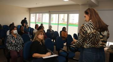 Ciclo de palestras capacita munícipes que cuidam de parentes acamados em Santos