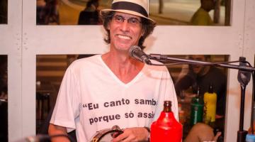roberto biela se apresentando #paratodosverem