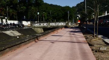 Nova ciclovia em Santos recebe primeira camada de asfalto