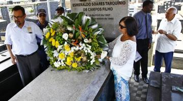 Carinho e reconhecimento marcam homenagem a ex-prefeito de Santos cassado