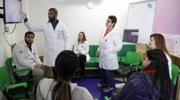 Escola das Mães inicia na Ponta da Praia com orientação sobre sífilis