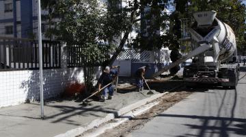 Rua da Aparecida ganha novos passeios no padrão Calçada para Todos