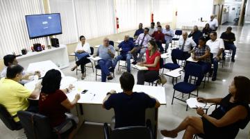 Lojistas esclarecem dúvidas sobre reurbanização em área turística de Santos